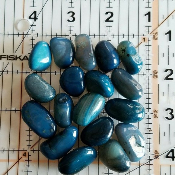 1/2 lb Tumbled Brazilian Agate Dyed 28-40 Stones - Picture 2 of 2